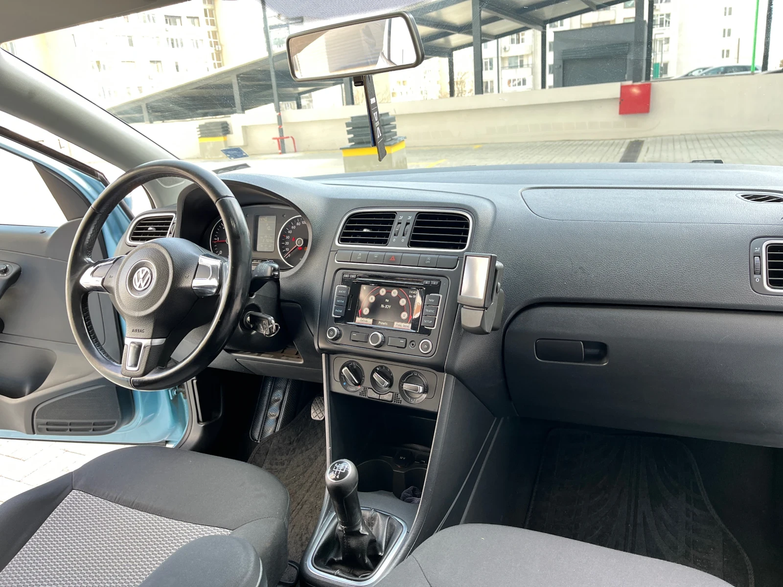 VW Polo 1.2TDI/RLLINE/2010-година!, снимка 13 - Автомобили и джипове - 53875231