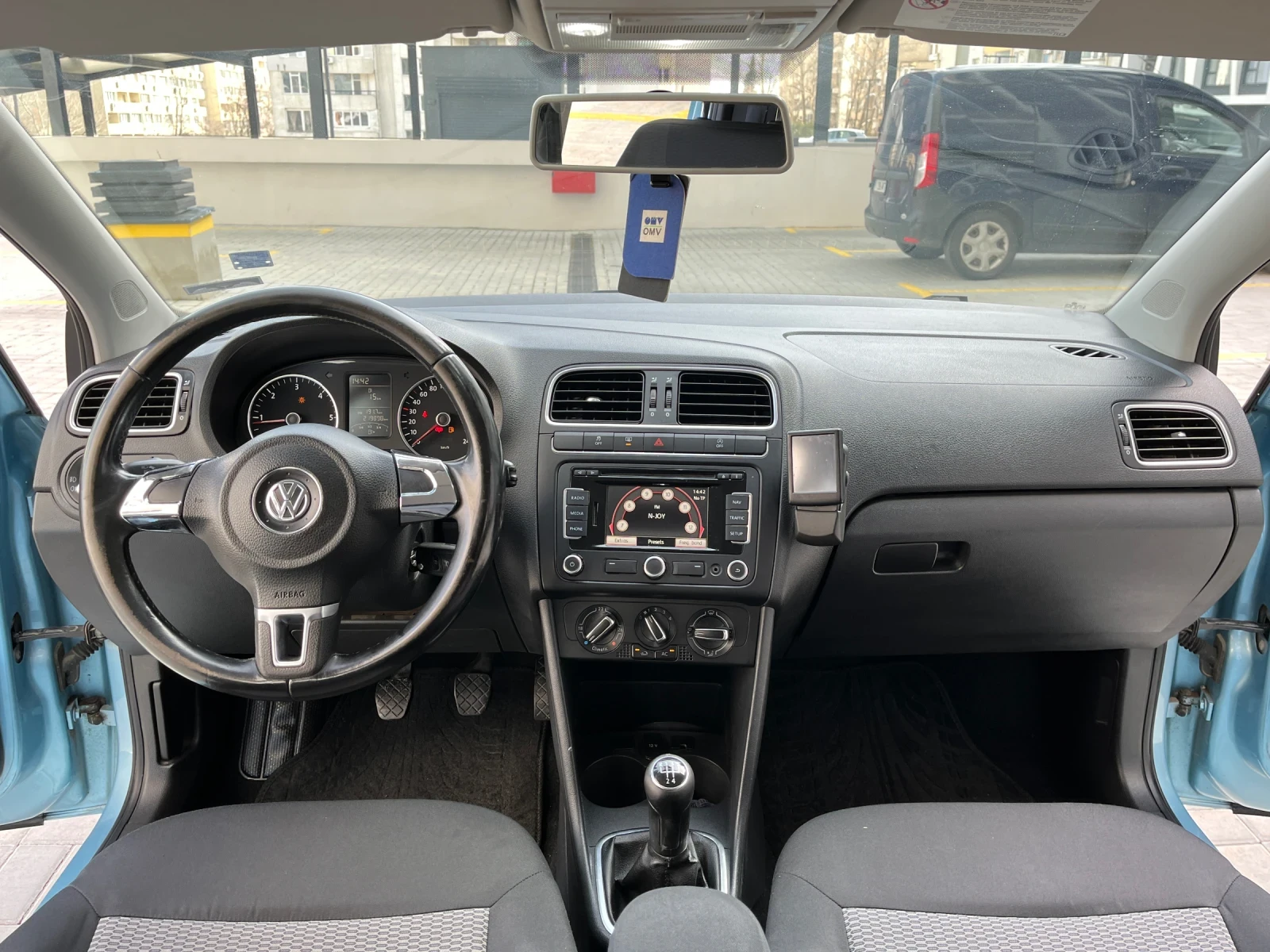 VW Polo 1.2TDI/RLLINE/2010-година!, снимка 15 - Автомобили и джипове - 53875231