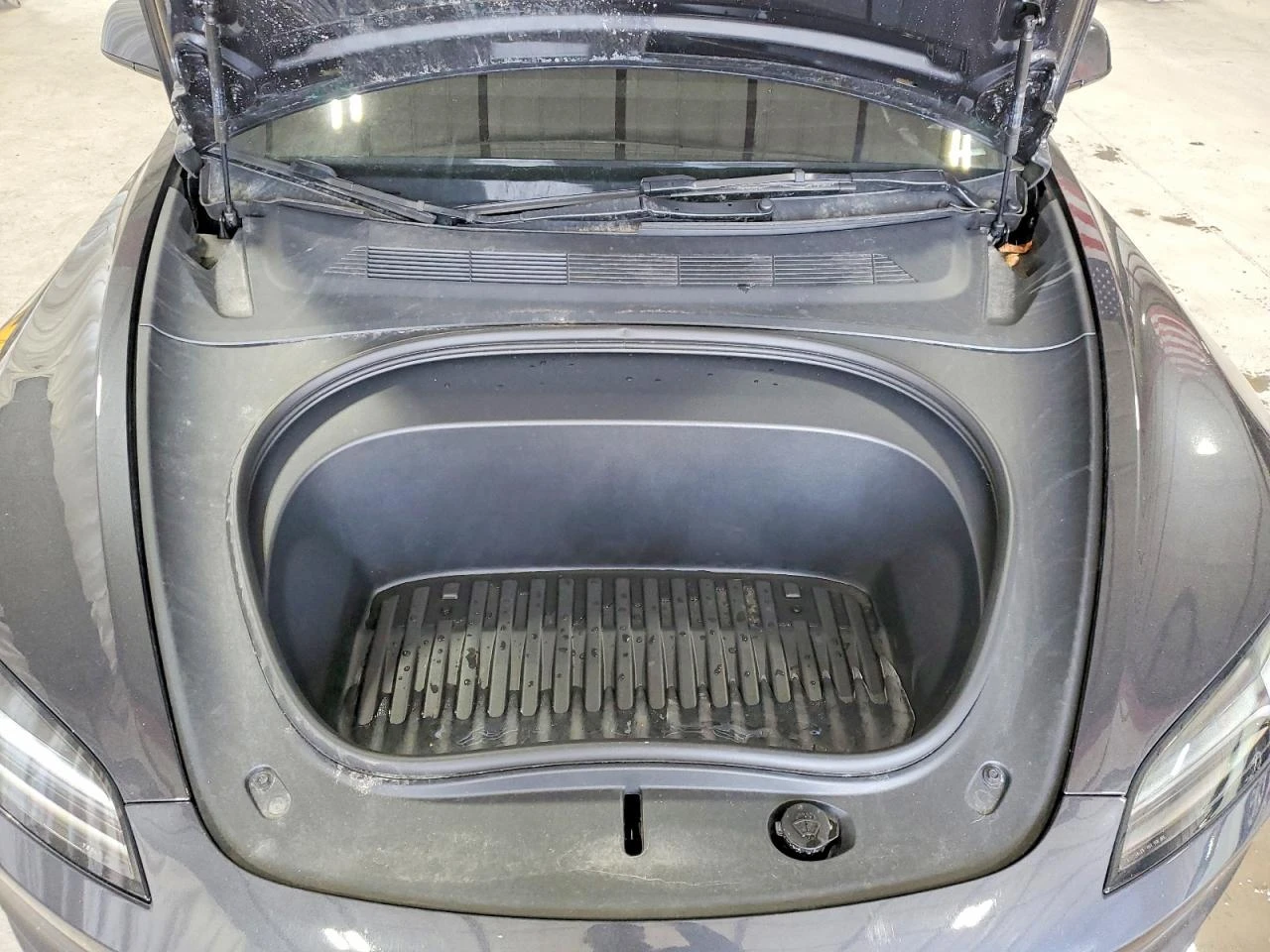 Tesla Model 3, снимка 11 - Автомобили и джипове - 54198076