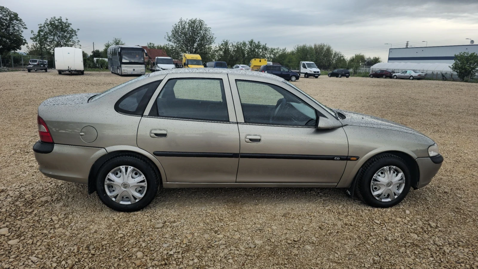 Opel Vectra 2.0 DI 16V, снимка 3 - Автомобили и джипове - 54371759
