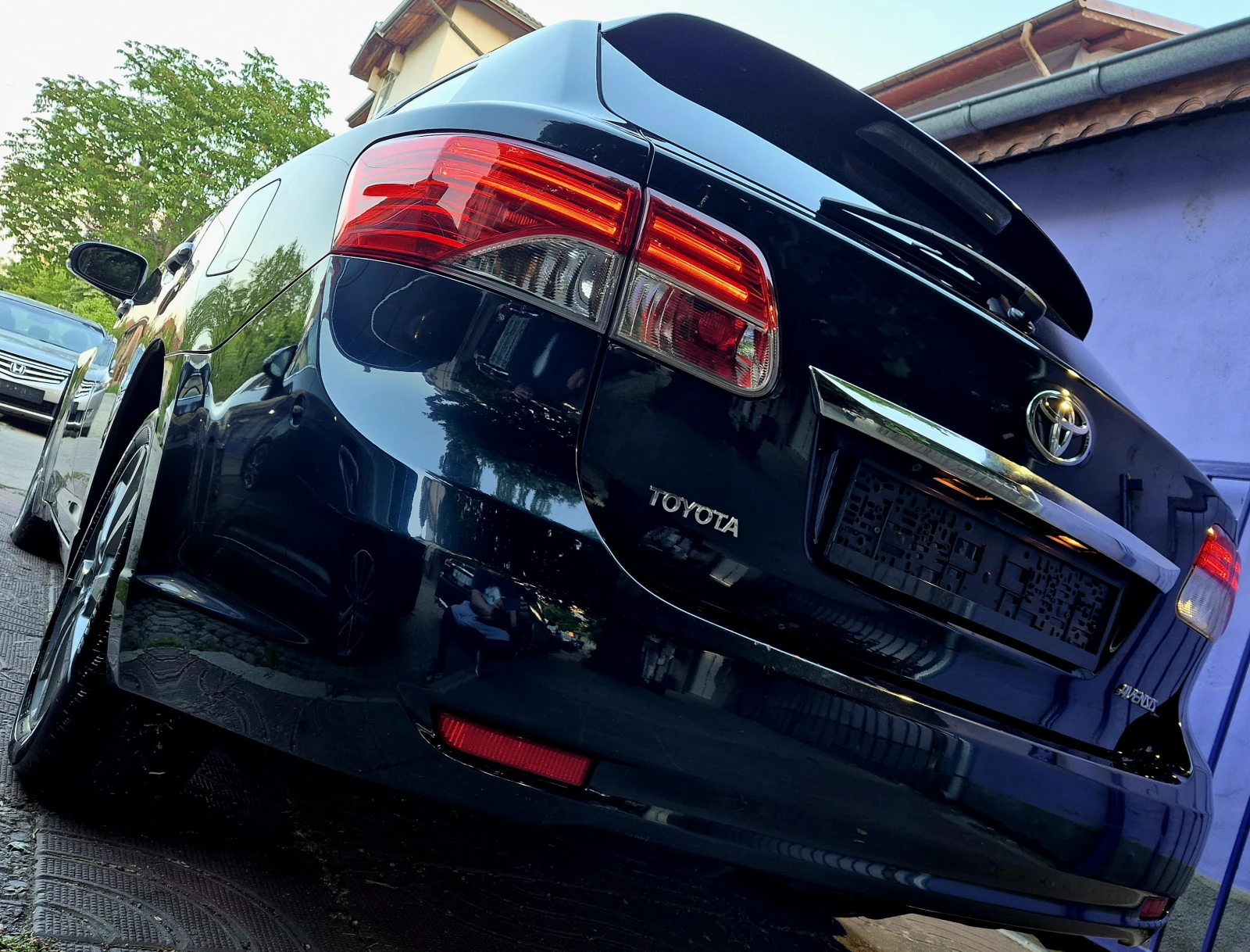 Toyota Avensis 2.0d4d-EXECUTIVE-FACE-кожа-верига-6скорости-japan, снимка 8 - Автомобили и джипове - 54569077