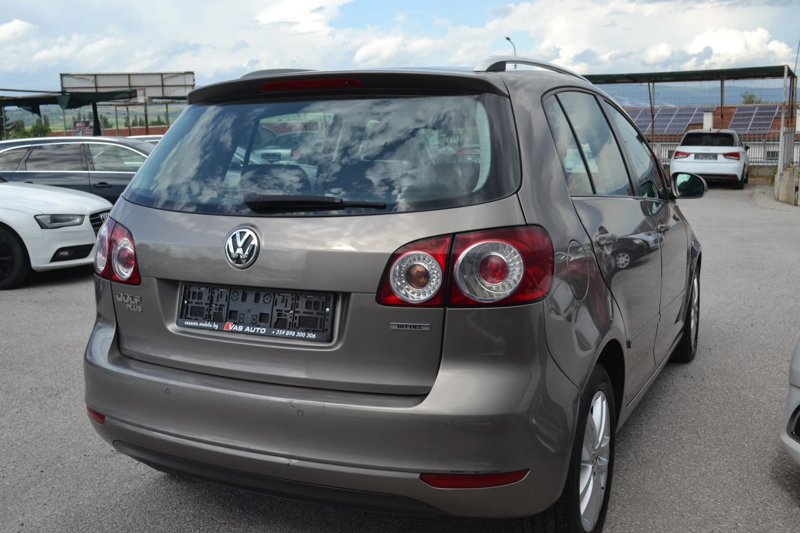 VW Golf Plus 1.6-GAZ, снимка 4 - Автомобили и джипове - 54752267