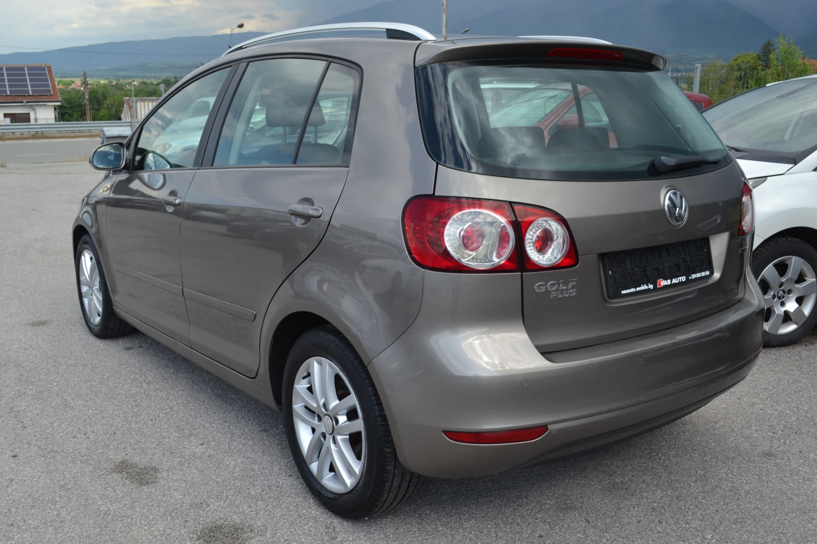 VW Golf Plus 1.6-GAZ, снимка 6 - Автомобили и джипове - 54752267
