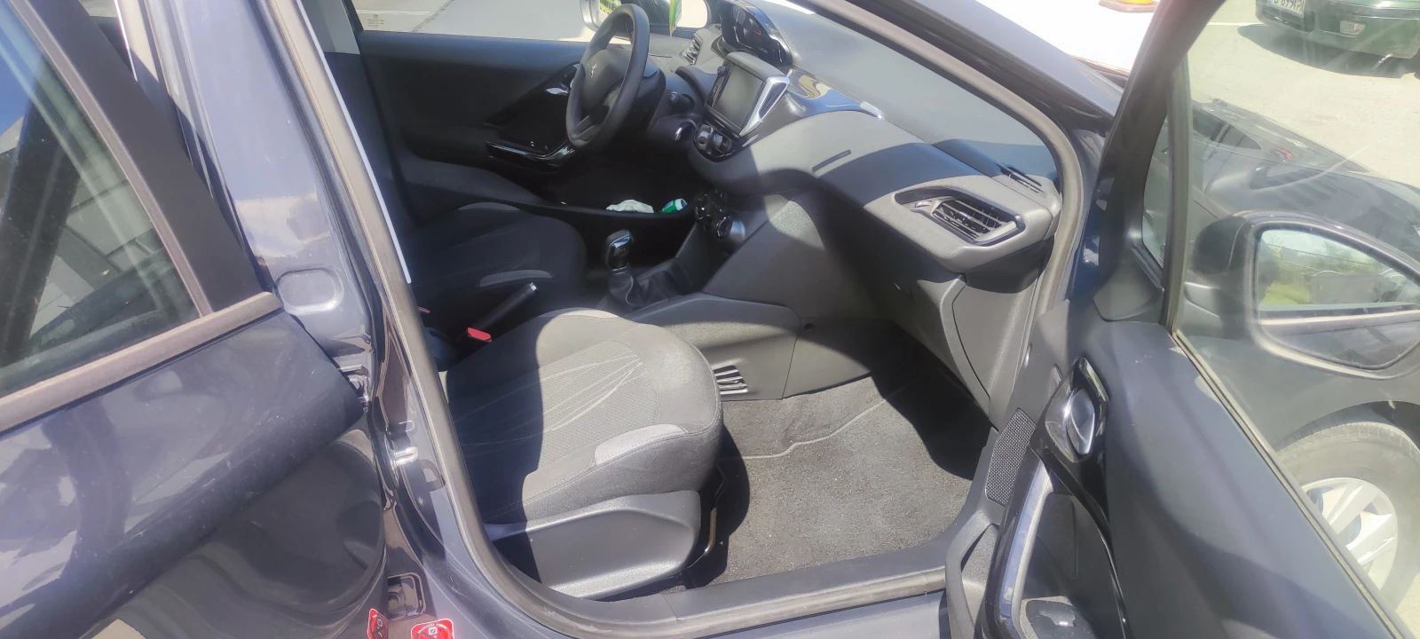 Peugeot 208 1.0i-PURETECH, снимка 7 - Автомобили и джипове - 54810097