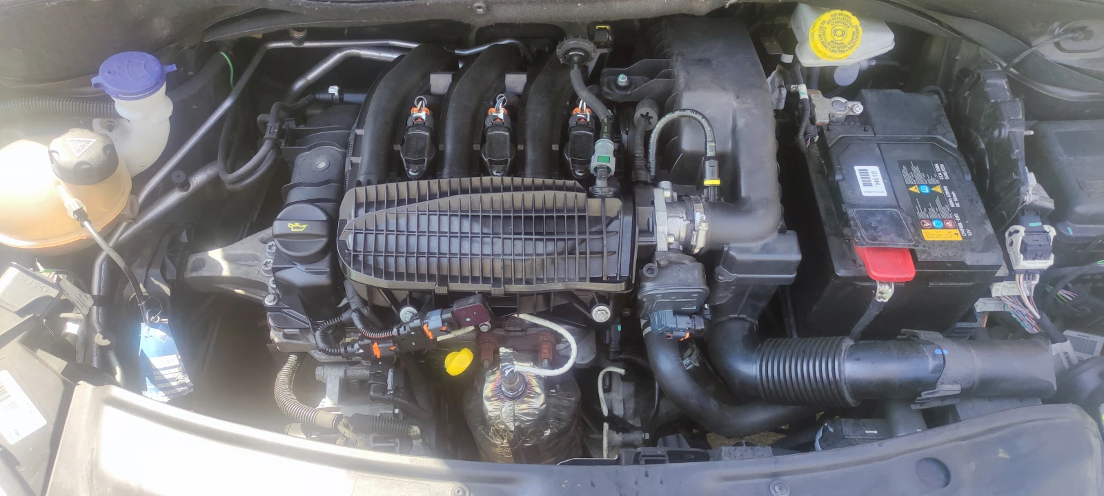 Peugeot 208 1.0i-PURETECH, снимка 11 - Автомобили и джипове - 54810097