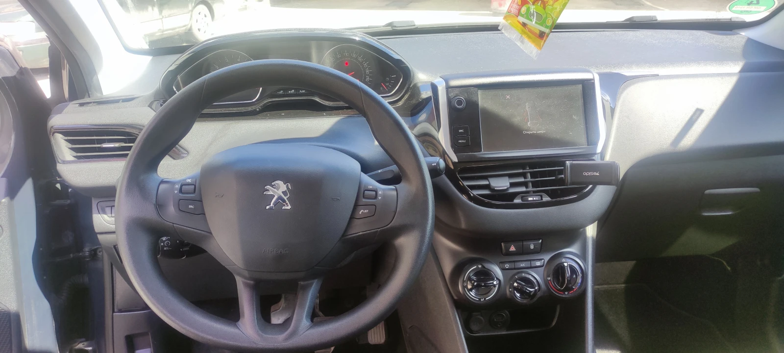 Peugeot 208 1.0i-PURETECH, снимка 9 - Автомобили и джипове - 54810097