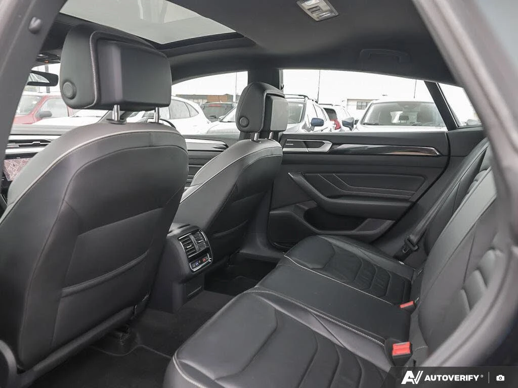 VW Arteon * MASSAGE * DISTRONIC * ПРЕДСТАВИТЕЛСТВО НА VW, снимка 16 - Автомобили и джипове - 54867229