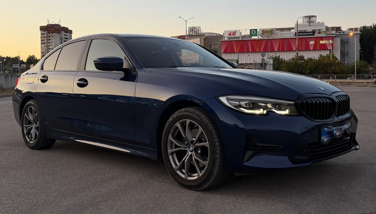 BMW 320 xDrive 20d, снимка 2 - Автомобили и джипове - 55892348