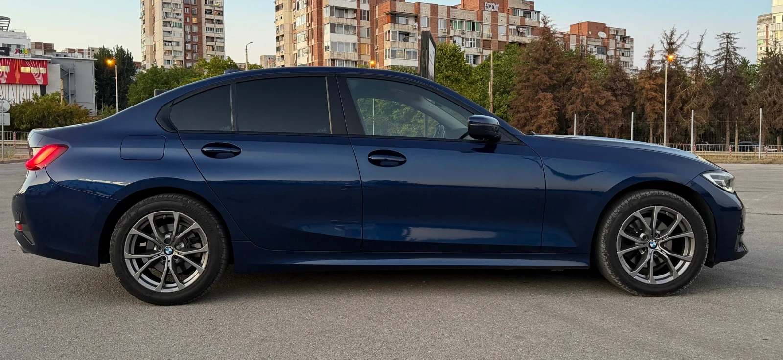 BMW 320 xDrive 20d, снимка 6 - Автомобили и джипове - 55892348