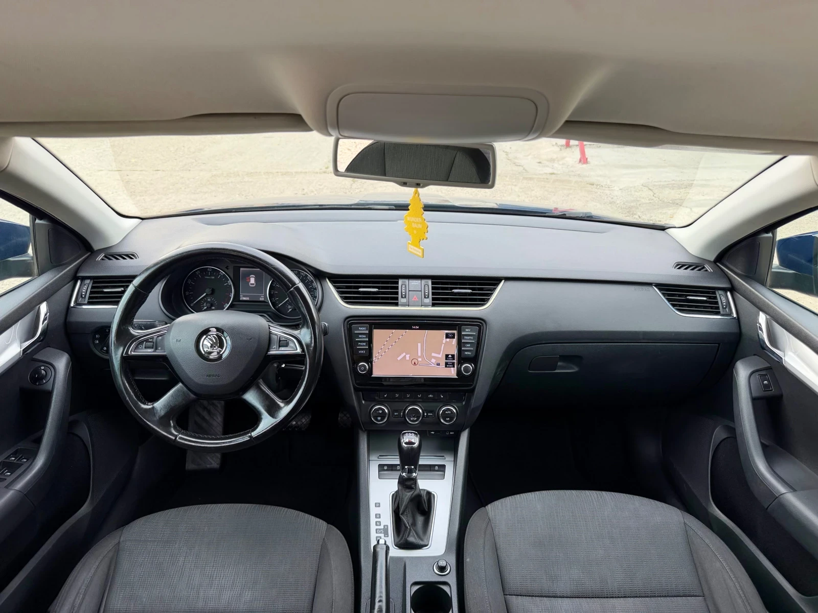 Skoda Octavia 1.8i / 4x4 / Автоматик, снимка 11 - Автомобили и джипове - 56165841