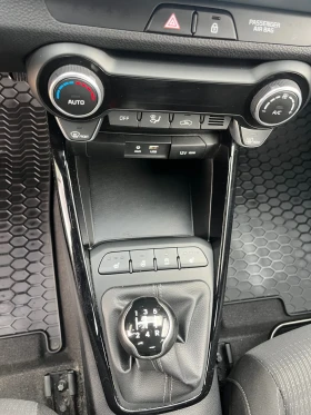 Kia Stonic 1.25i Edition77000км, снимка 15