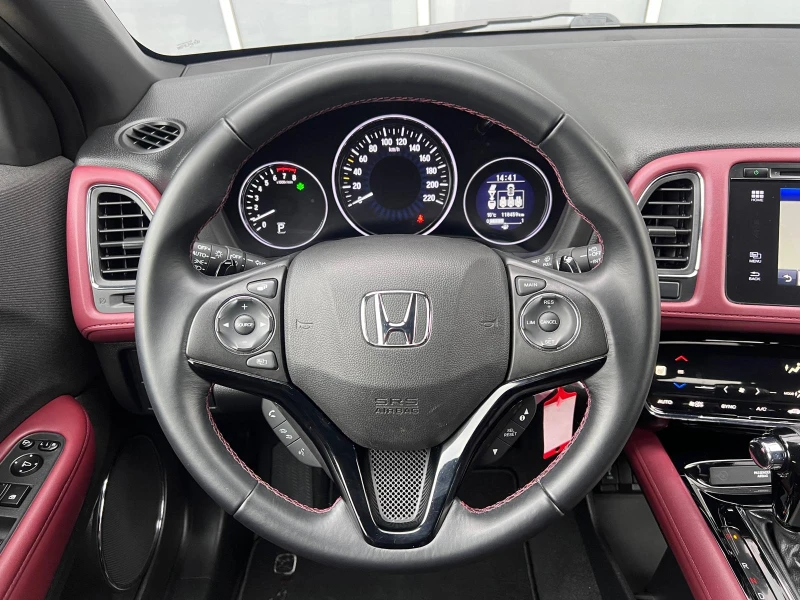 Honda Hr-v 1.5 Turbo 182кс , снимка 10 - Автомобили и джипове - 48400143