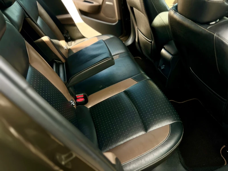 Citroen DS 4 Crossback 2.0D-163HP / ПОДГРЕВ / NAVI / ОБСЛУЖЕН / КАСКО , снимка 11 - Автомобили и джипове - 52245592