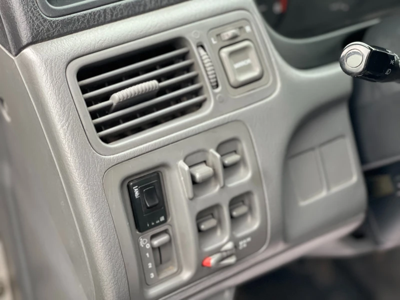 Honda Cr-v 2.0i 4x4, снимка 11 - Автомобили и джипове - 52686656