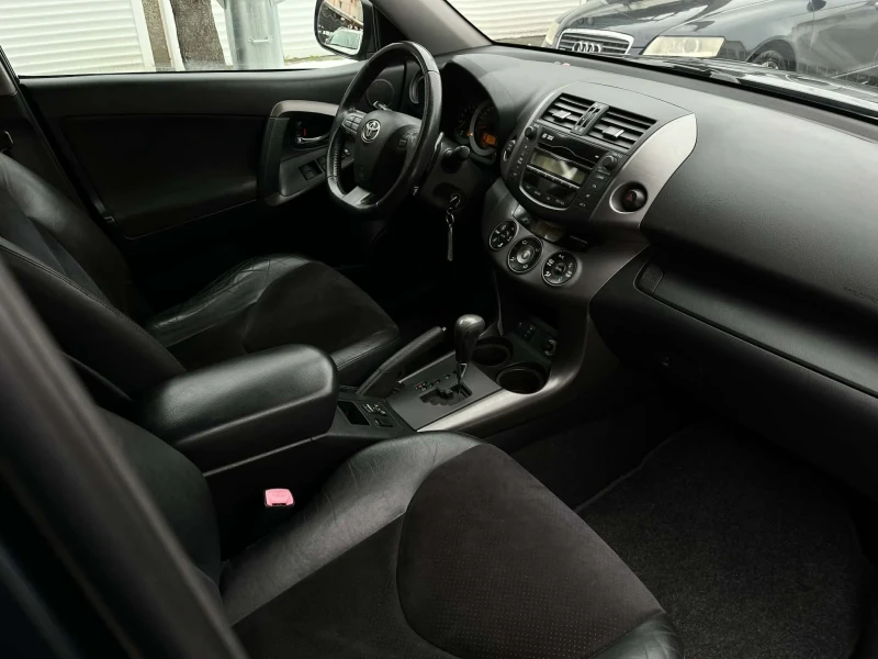 Toyota Rav4 2.2, 150кс, АВТОМАТ, 2010г., снимка 14 - Автомобили и джипове - 53214994