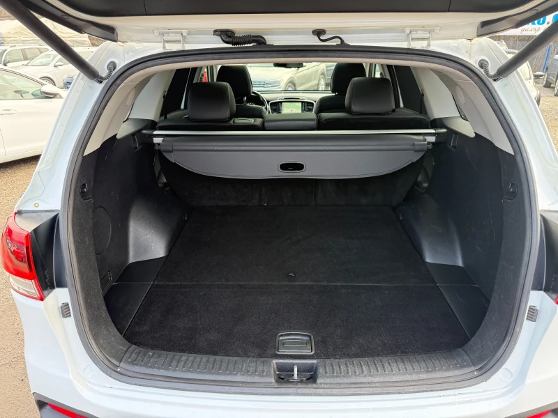 Kia Sorento 2.2CRDI-Rebel-4X4-автоматик-360 камера-кожа, снимка 11 - Автомобили и джипове - 53389493