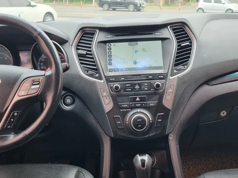 Hyundai Santa fe 2.0, снимка 11 - Автомобили и джипове - 54872252