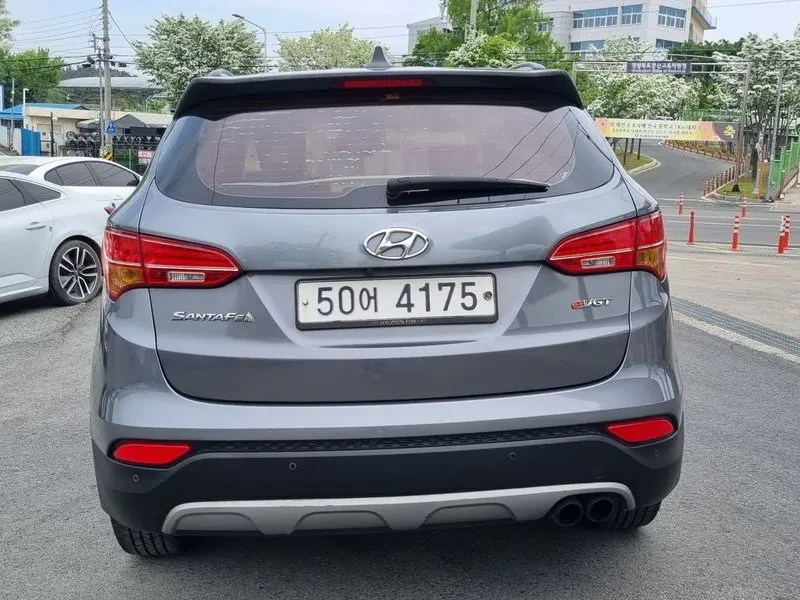 Hyundai Santa fe 2.0, снимка 4 - Автомобили и джипове - 54872252