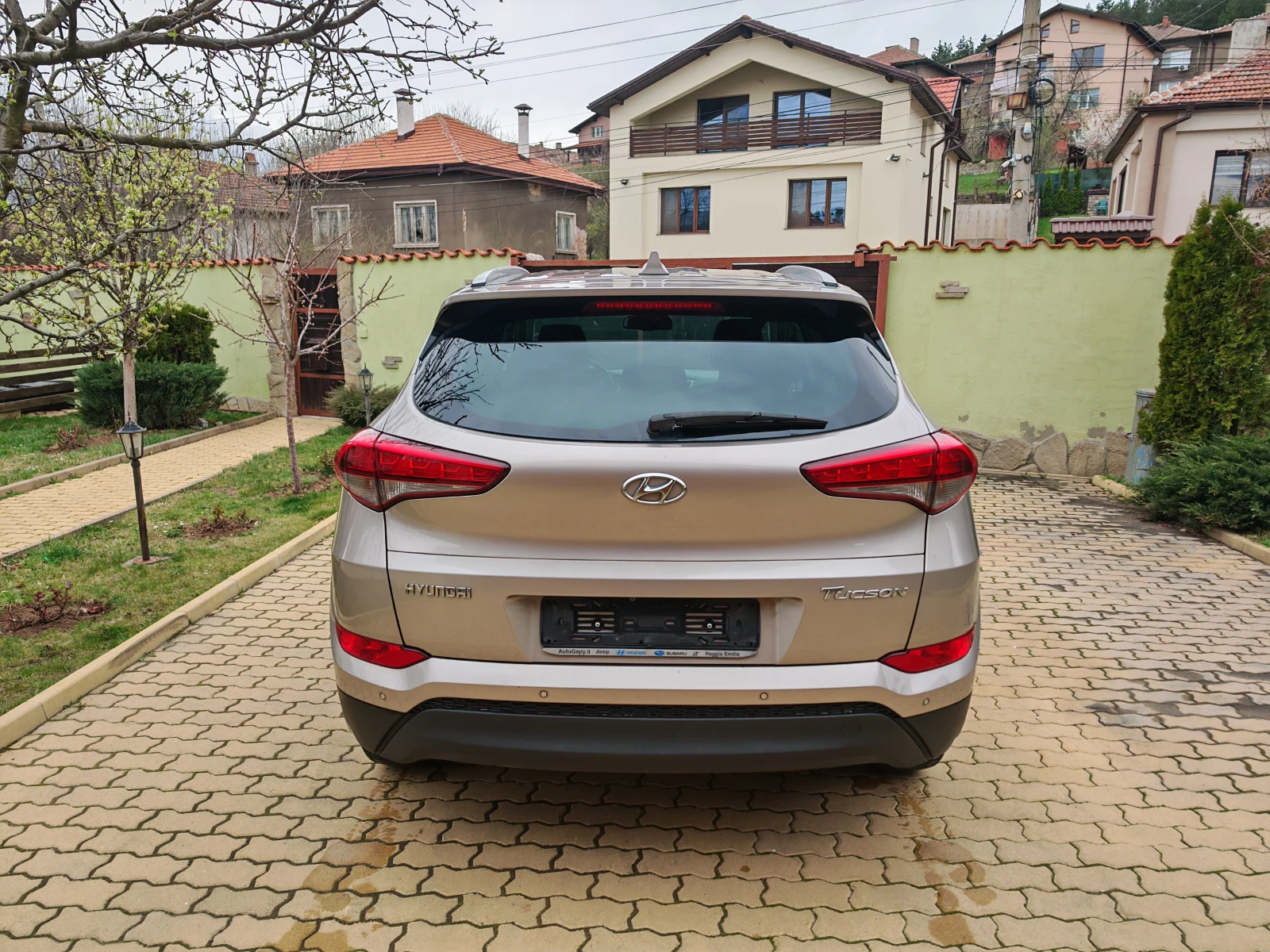 Hyundai Tucson 1.7CRDI-NAVI-Камера - изображение 5