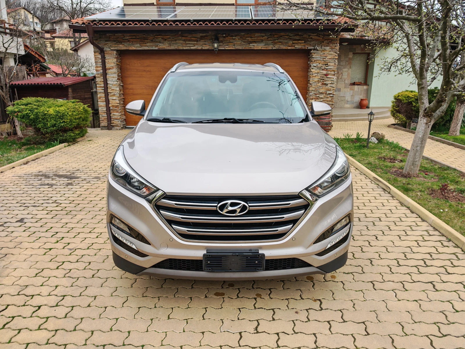 Hyundai Tucson 1.7CRDI-NAVI-Камера - изображение 2