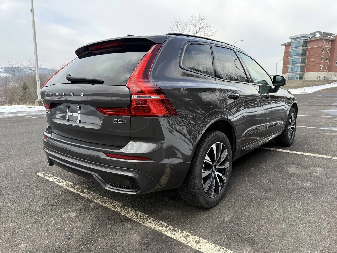 Volvo XC60 B5 Plus Dark Theme - изображение 5