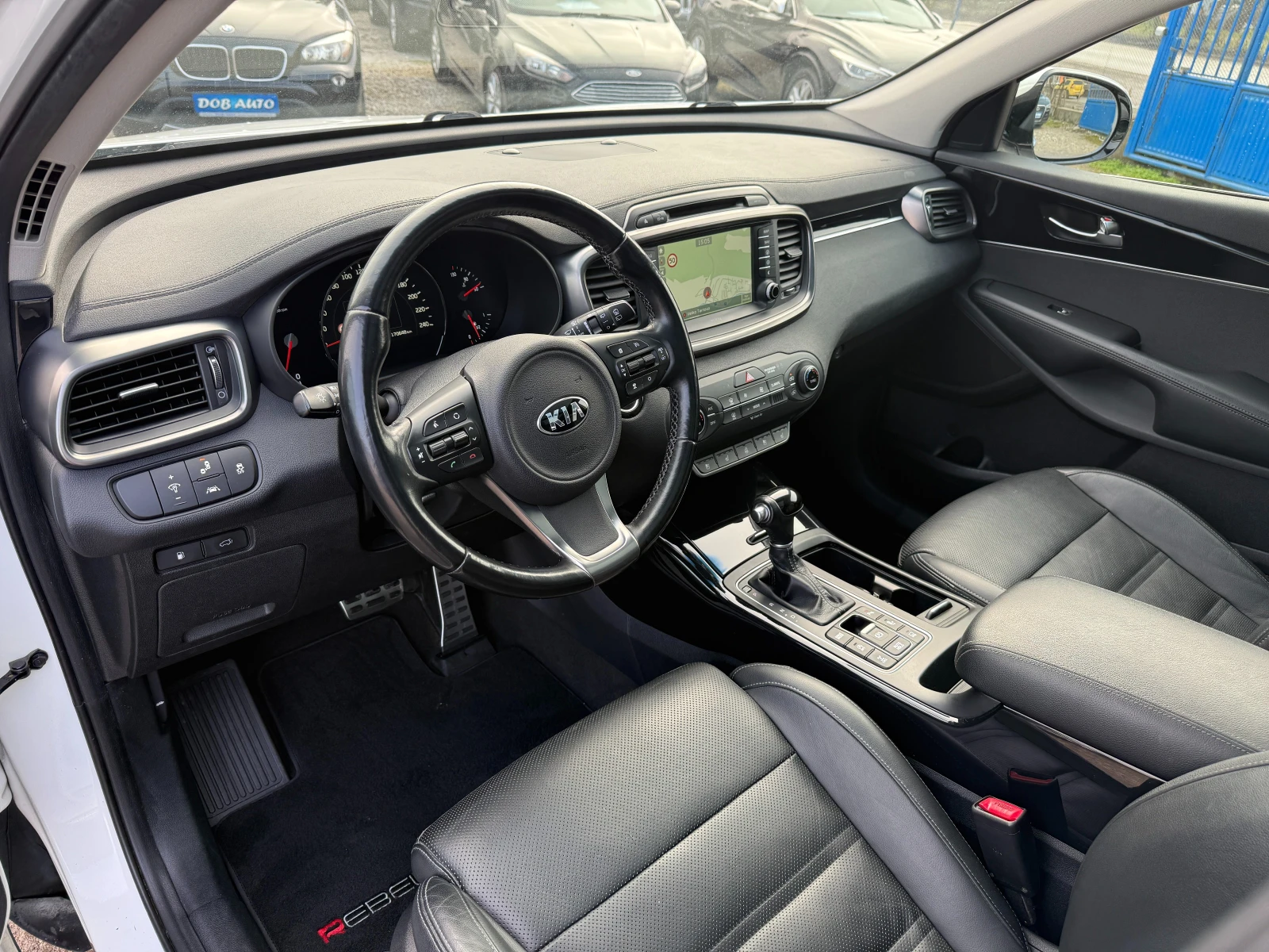 Kia Sorento 2.2CRDI-Rebel-4X4-автоматик-360 камера-кожа - изображение 9