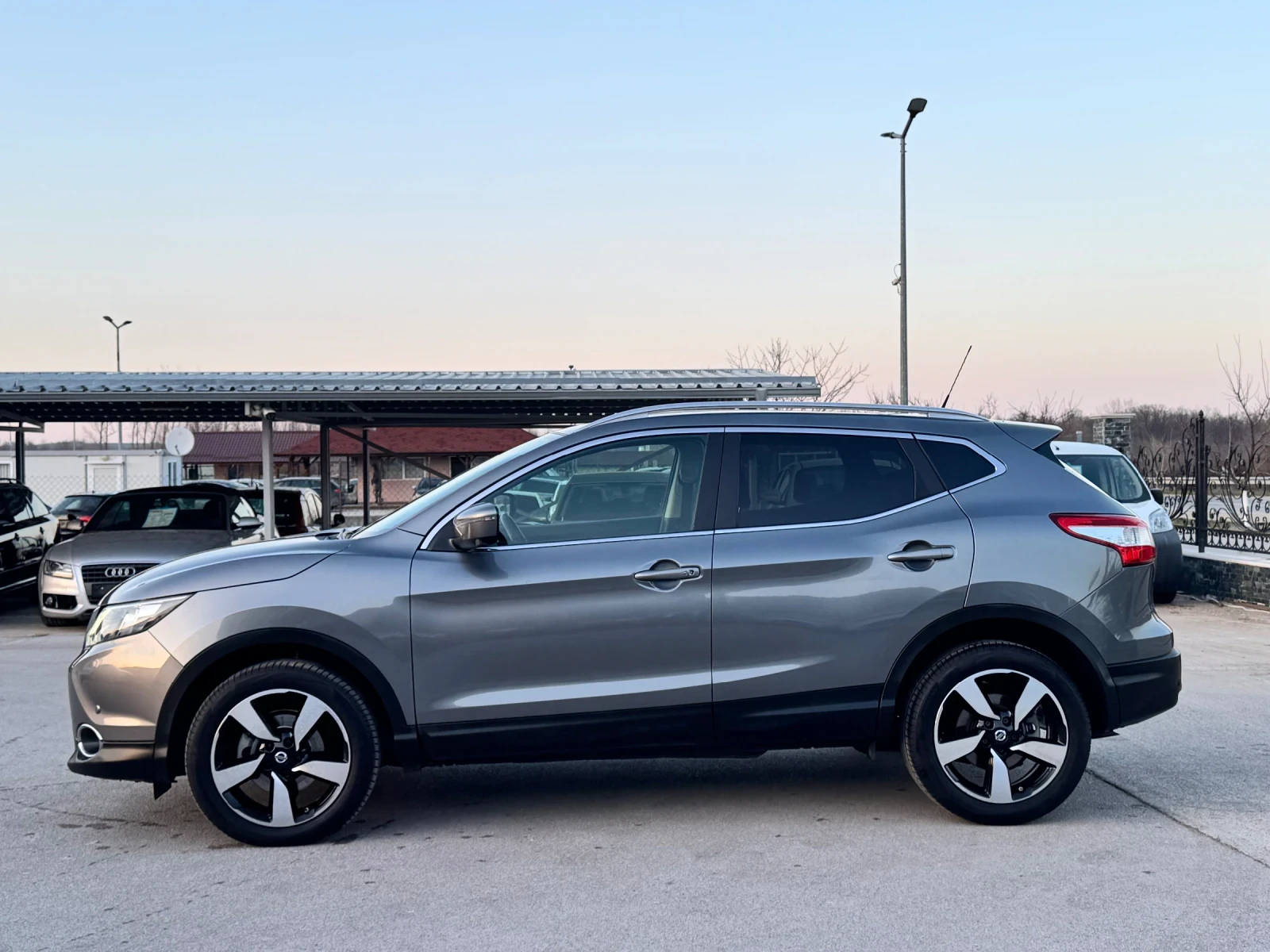 Nissan Qashqai 1.6DCI АВТОМАТ ПАНОРАМА, снимка 2 - Автомобили и джипове - 53841035