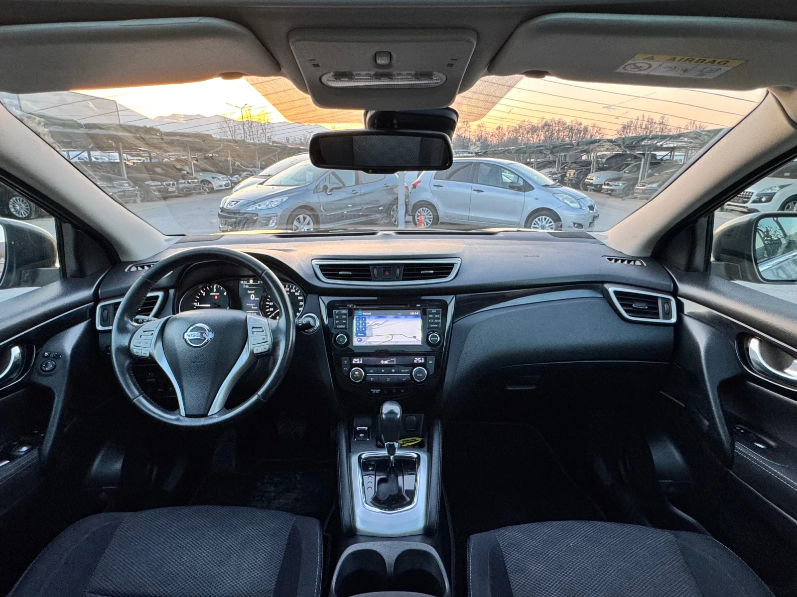 Nissan Qashqai 1.6DCI АВТОМАТ ПАНОРАМА, снимка 9 - Автомобили и джипове - 53841035