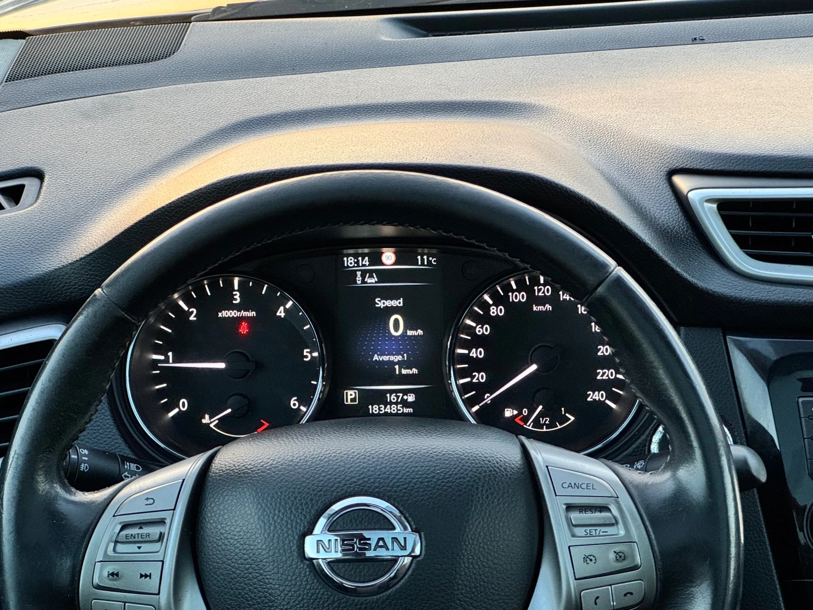 Nissan Qashqai 1.6DCI АВТОМАТ ПАНОРАМА, снимка 10 - Автомобили и джипове - 53841035