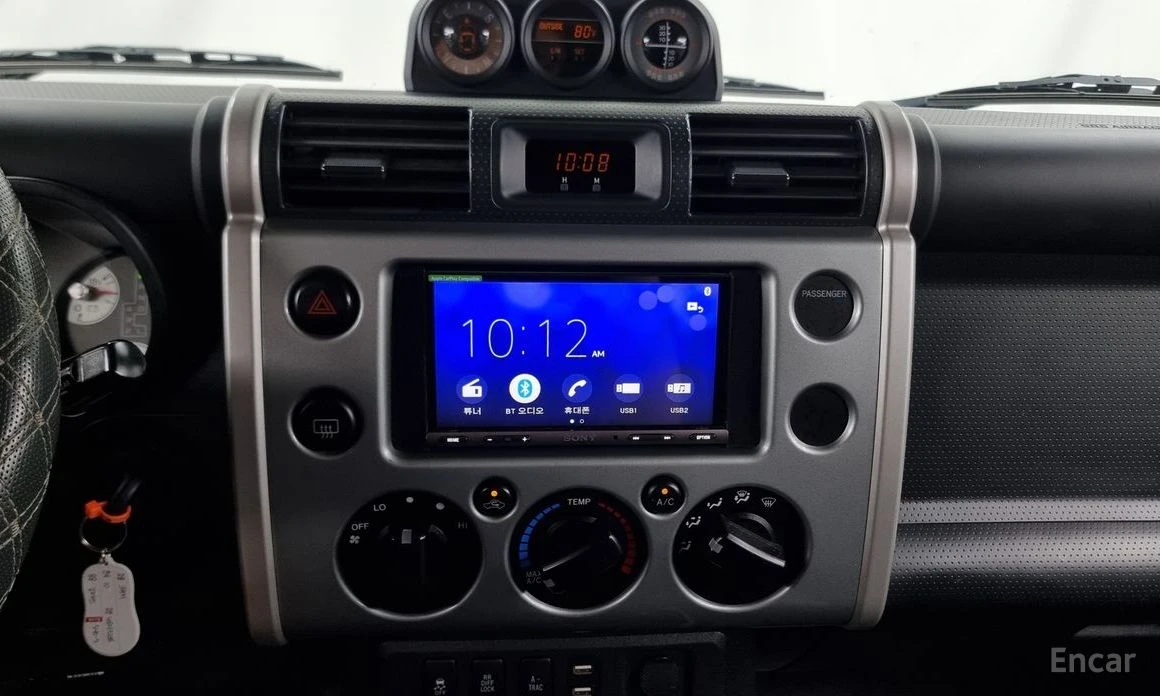 Toyota Fj cruiser 4WD V6* КАМЕРА* ПОДГРЕВ* BLUETOOTH, снимка 13 - Автомобили и джипове - 54072600