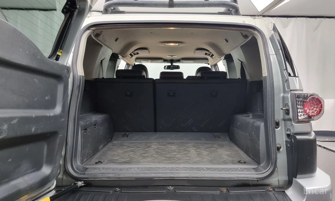 Toyota Fj cruiser 4WD V6* КАМЕРА* ПОДГРЕВ* BLUETOOTH, снимка 17 - Автомобили и джипове - 54072600