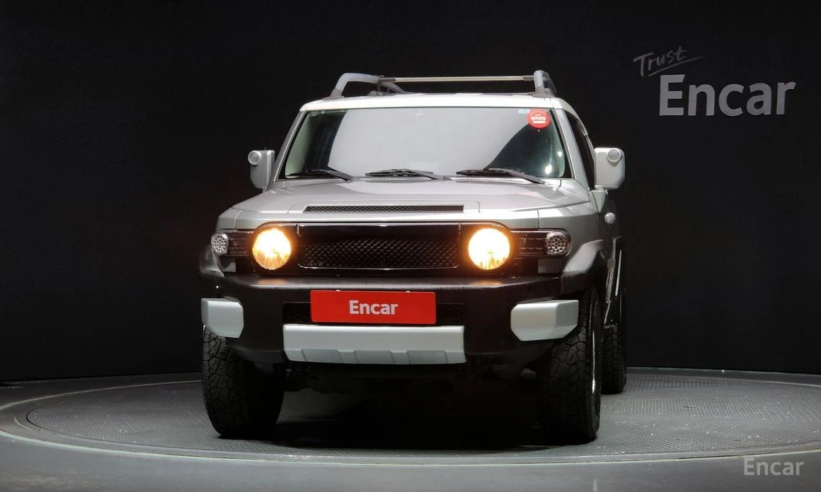 Toyota Fj cruiser 4WD V6* КАМЕРА* ПОДГРЕВ* BLUETOOTH, снимка 3 - Автомобили и джипове - 54072600