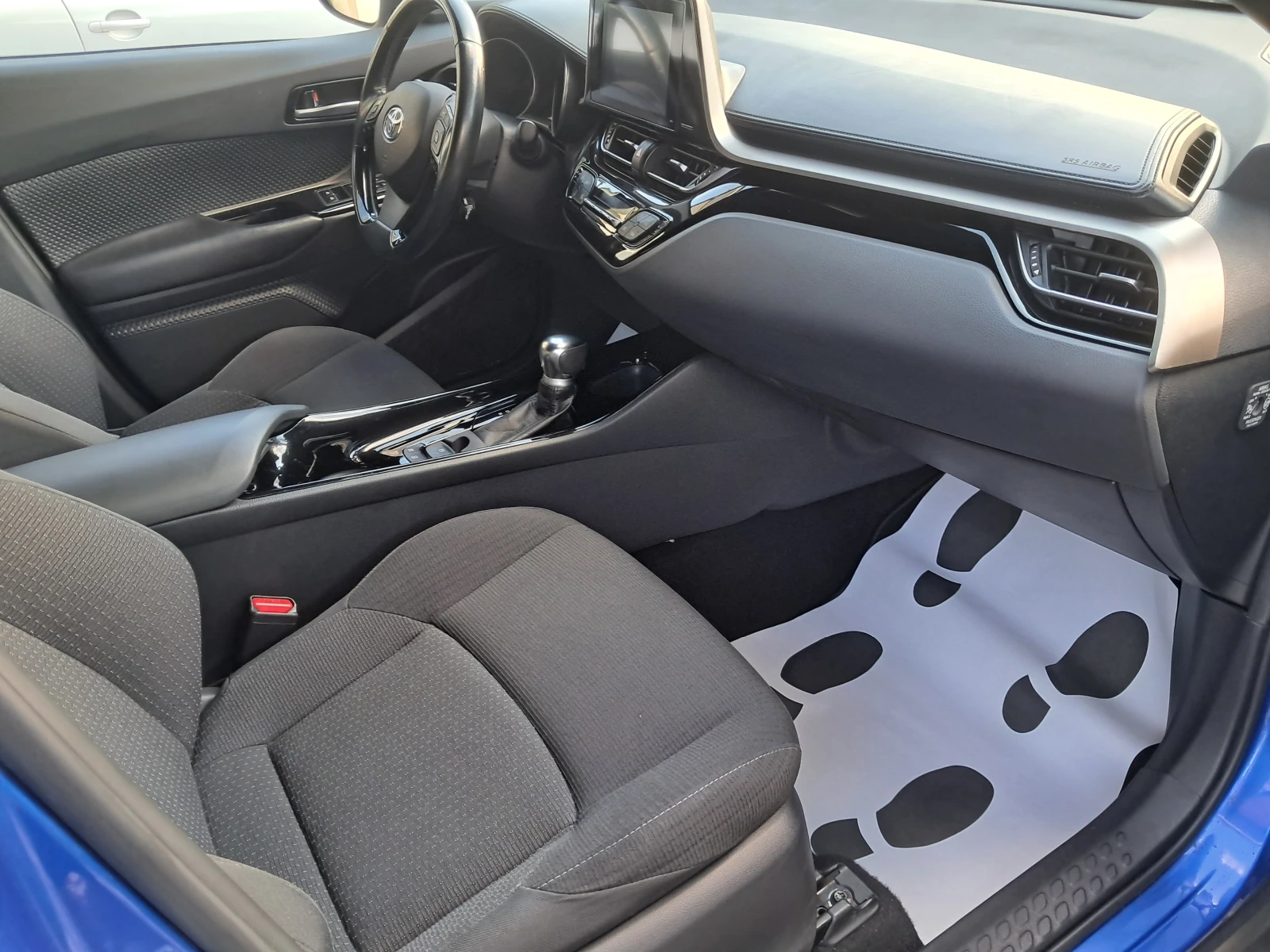 Toyota C-HR 98000 км.КАТО НОВА, снимка 7 - Автомобили и джипове - 54753191
