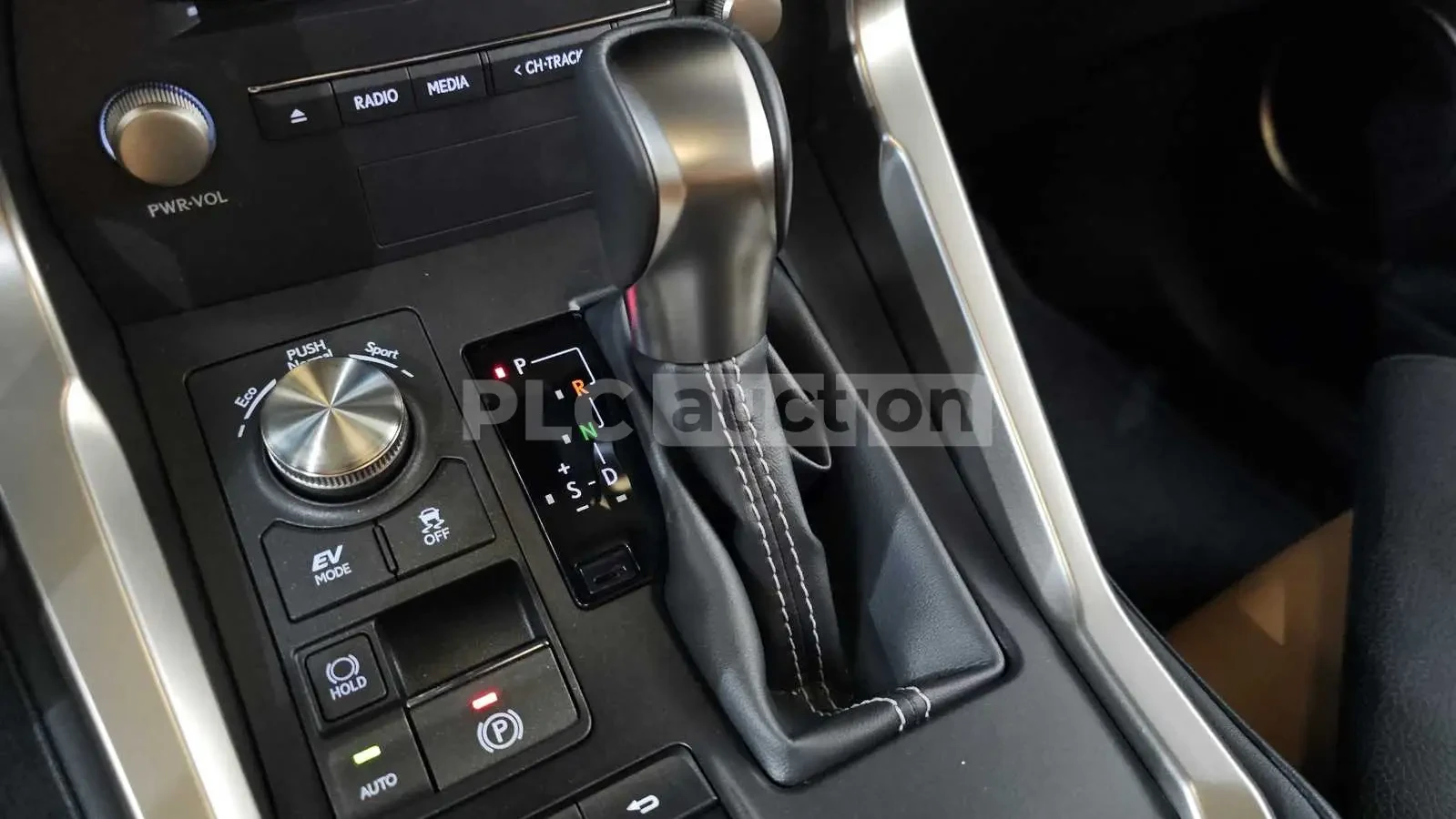 Lexus NX 300h | КАМЕРА| ШИБЕДАХ| ПОДГРЕВ| ВКЛ.ТЕХНОТЕСТ, снимка 9 - Автомобили и джипове - 54931901