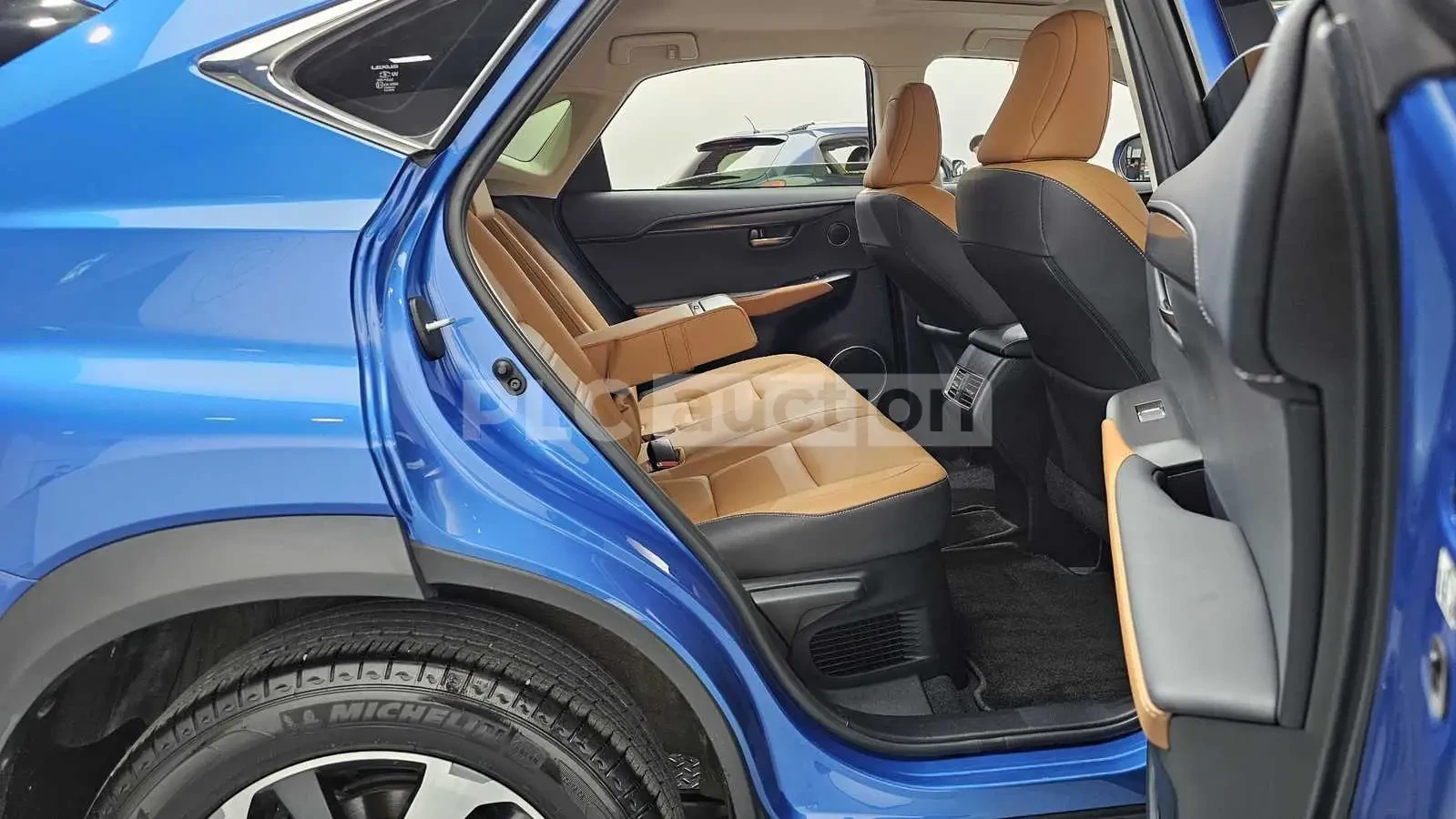 Lexus NX 300h | КАМЕРА| ШИБЕДАХ| ПОДГРЕВ| ВКЛ.ТЕХНОТЕСТ, снимка 13 - Автомобили и джипове - 54931901