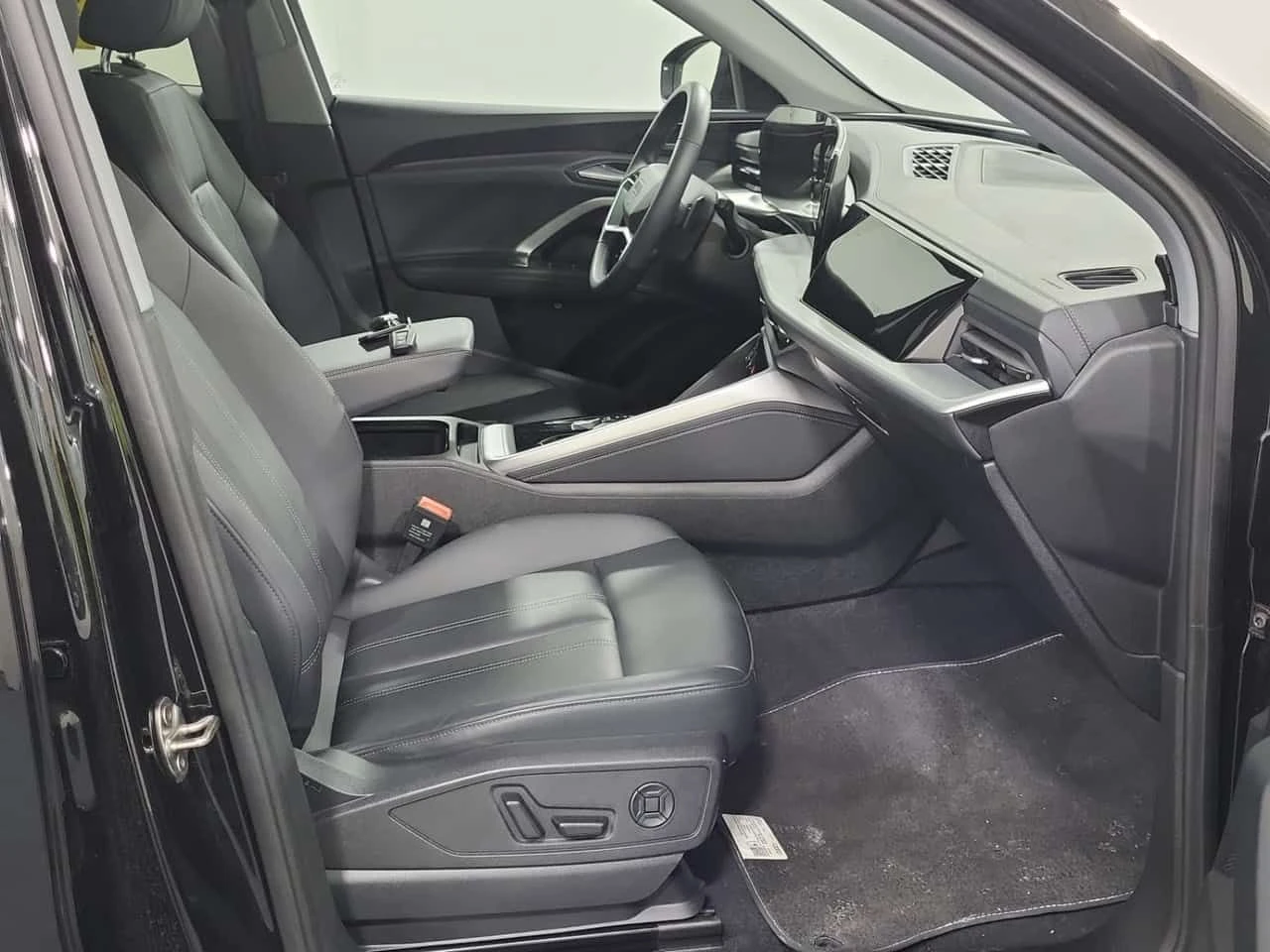 Audi Q5 * Progressiv * 360КАМЕРА* ПАНОРАМА* ДИСТРОНИК* , снимка 10 - Автомобили и джипове - 54997171
