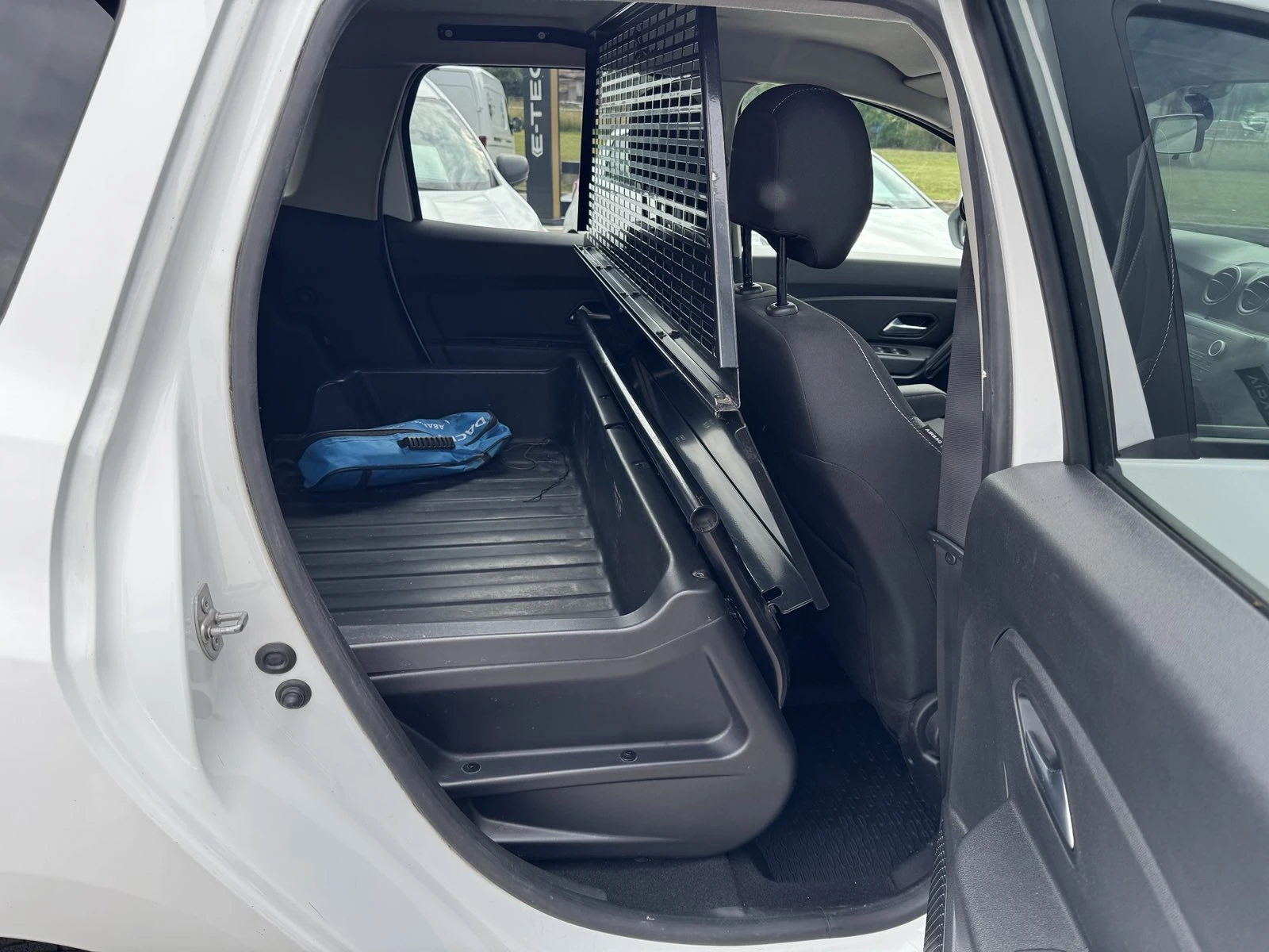 Dacia Duster 1.5 DCi 115k.c. N1 3+ 1, снимка 10 - Автомобили и джипове - 55136248