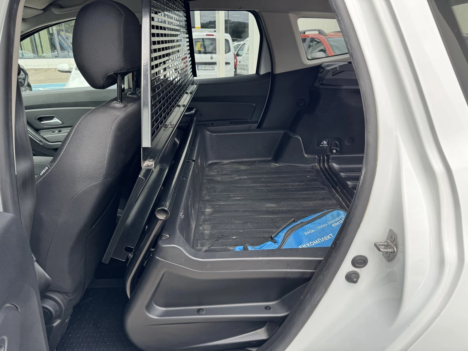 Dacia Duster 1.5 DCi 115k.c. N1 3+ 1, снимка 12 - Автомобили и джипове - 55136248