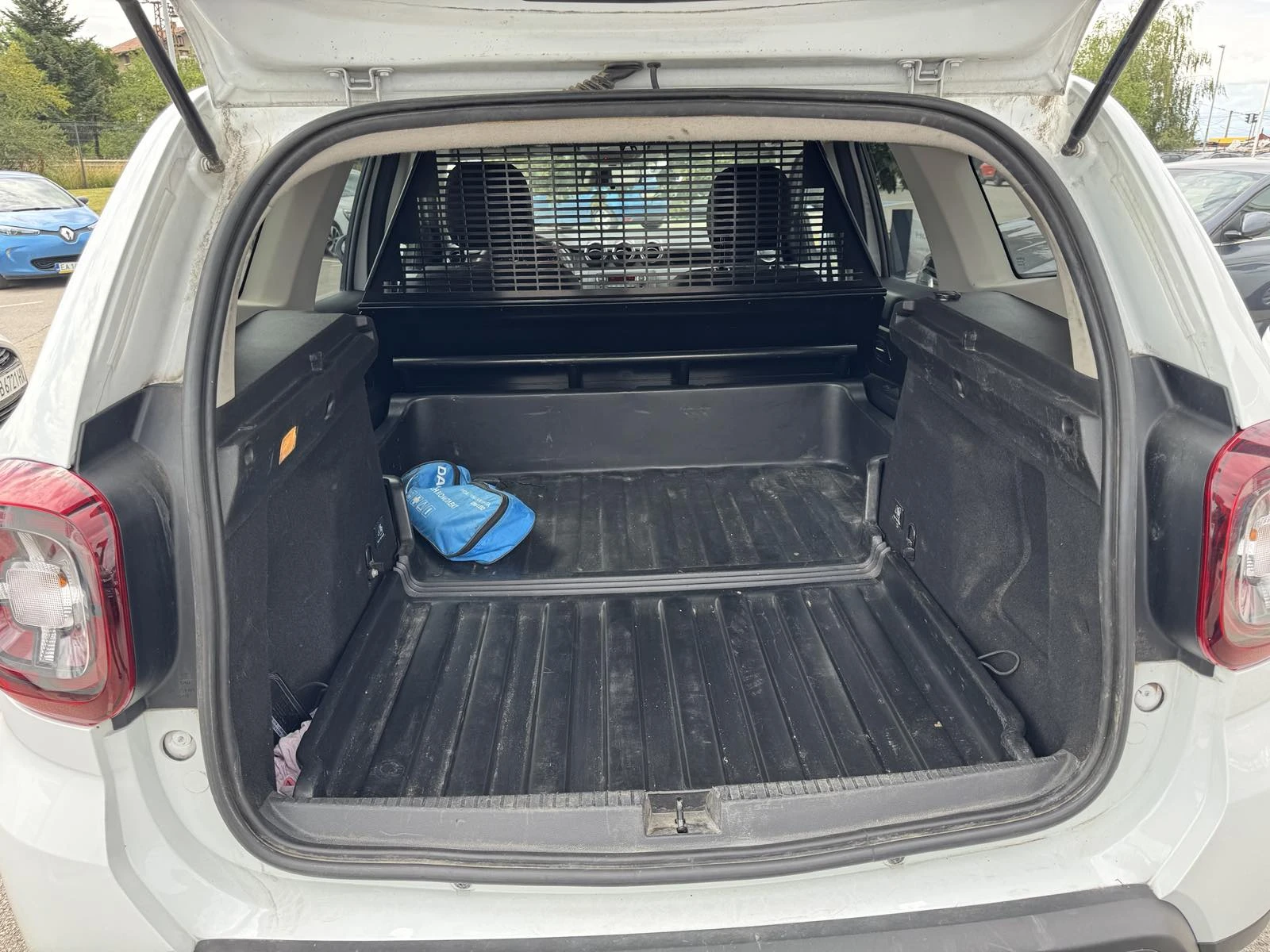 Dacia Duster 1.5 DCi 115k.c. N1 3+ 1, снимка 11 - Автомобили и джипове - 55136248