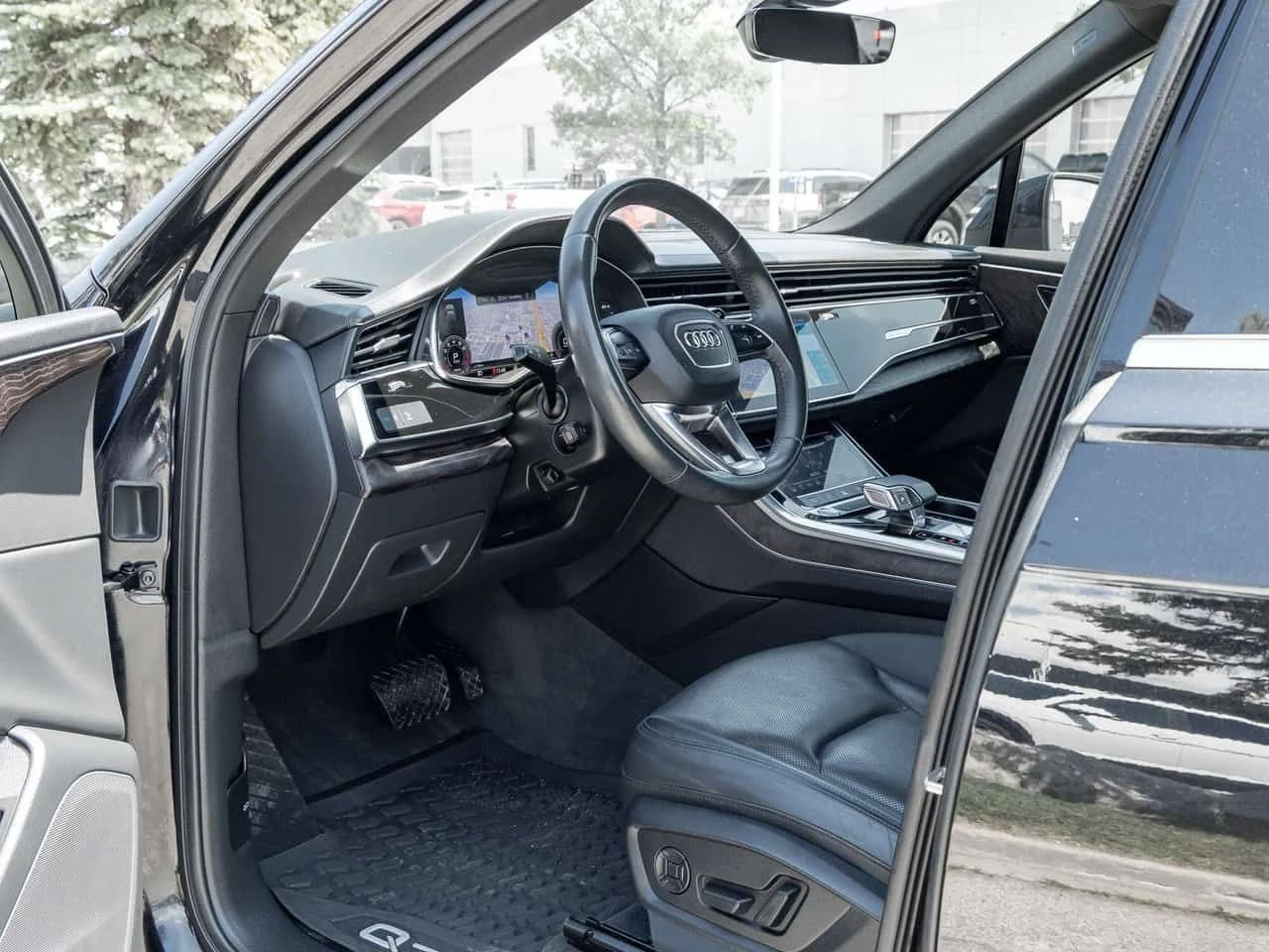 Audi Q7 * 55 Progressiv Panoroof | Vented Seats | Nav | Me, снимка 7 - Автомобили и джипове - 55309136