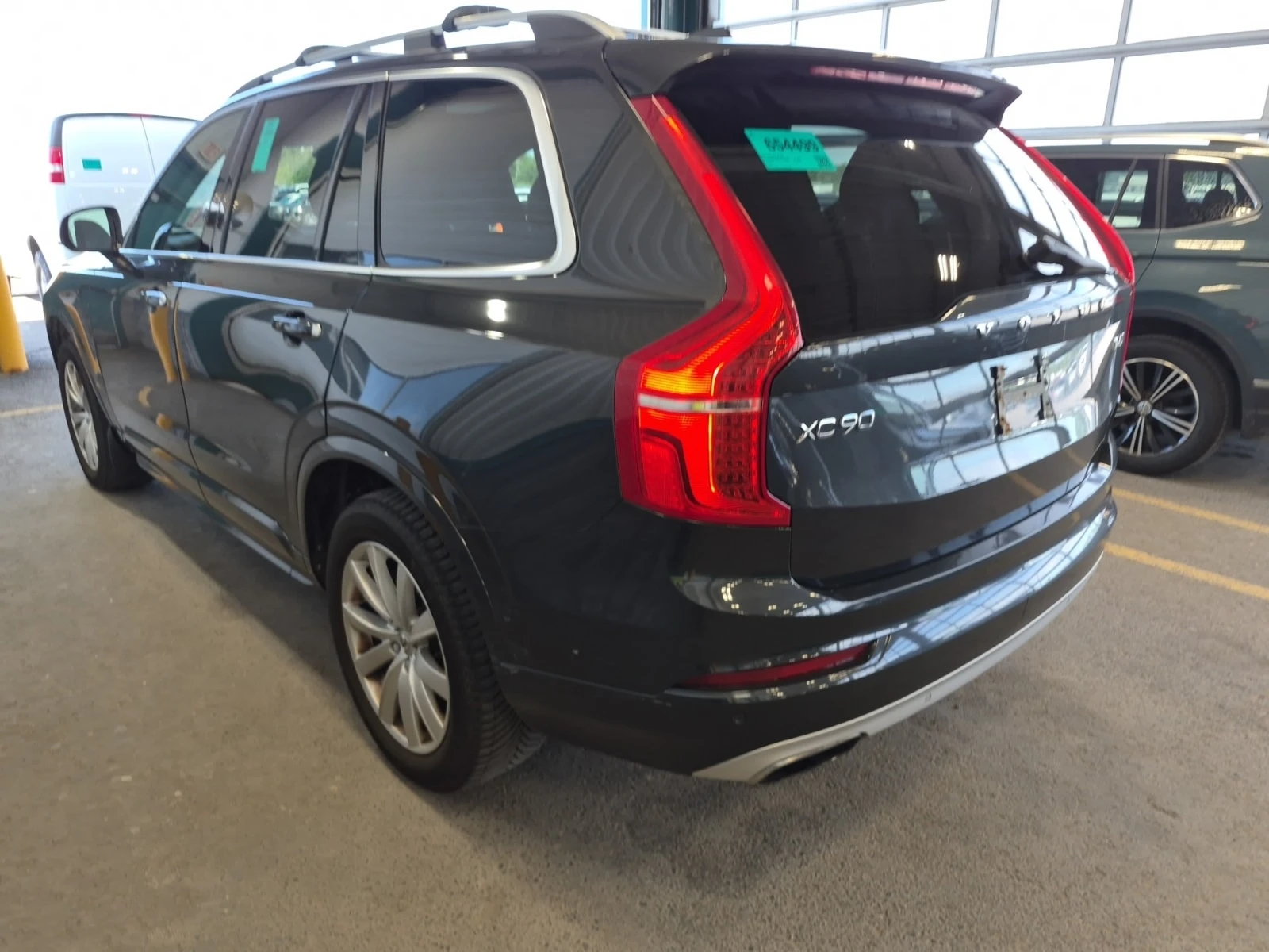 Volvo Xc90 T6 MOMENTUM/CARFAX/7 МЕСТА/ПАНОРАМА/ПОДГРЕВ/, снимка 4 - Автомобили и джипове - 55906313