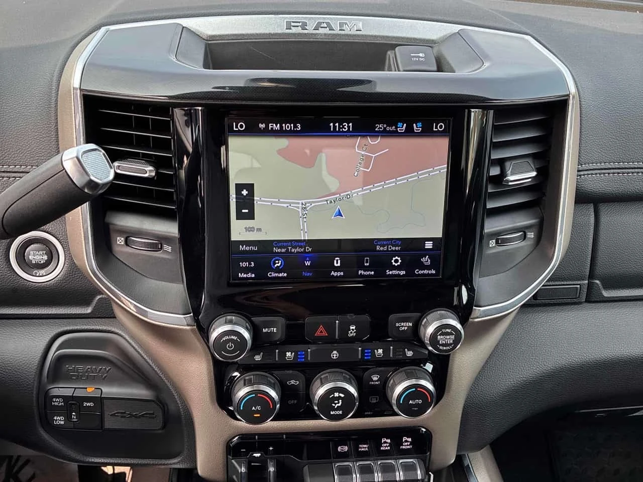 Dodge RAM 2500 * Laramie * АВТОКРЕДИТ БЕЗ ПЪРВОНАЧАЛНА ВНОСКА* , снимка 9 - Автомобили и джипове - 56162743
