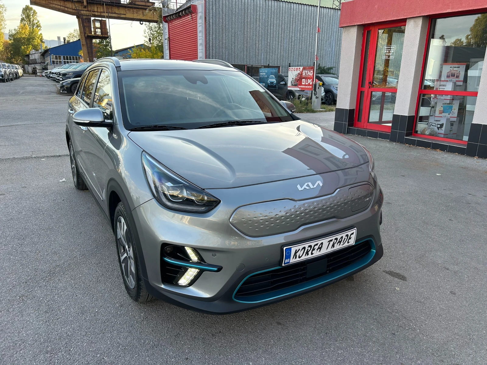 Kia Niro 64 kW, снимка 2 - Автомобили и джипове - 56425207