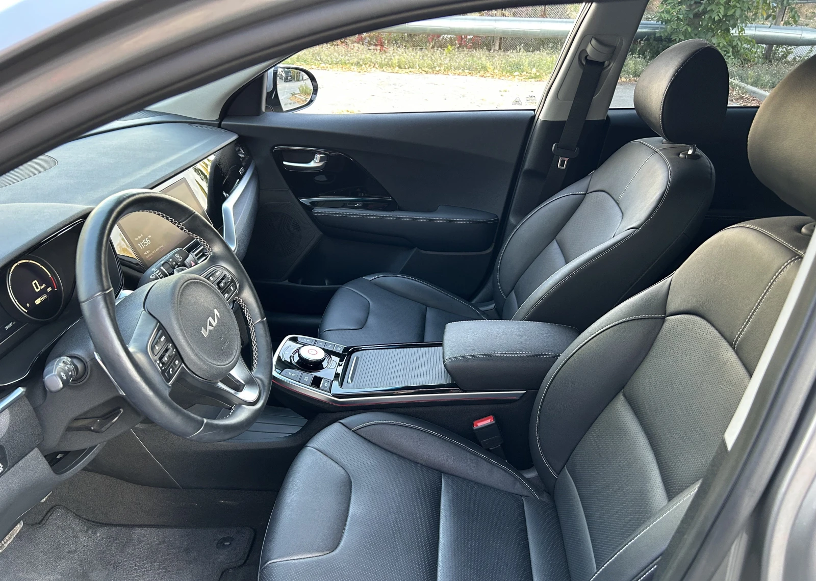 Kia Niro 64 kW, снимка 12 - Автомобили и джипове - 56425207