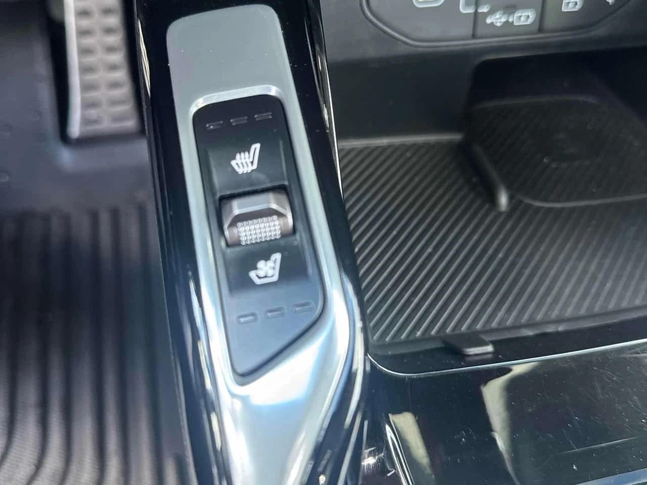 Kia Sorento AWD | CARFAX | ��������������� ��� ������������ | Mobile.bg � ����������� 14