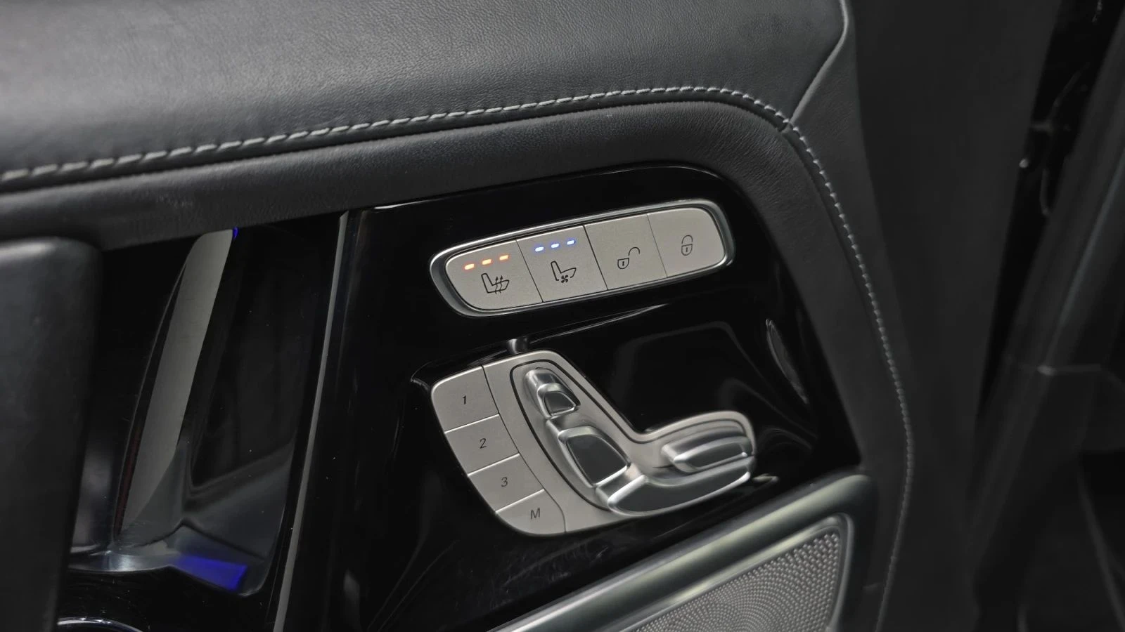 Mercedes-Benz G 63 AMG, снимка 15 - Автомобили и джипове - 56688028