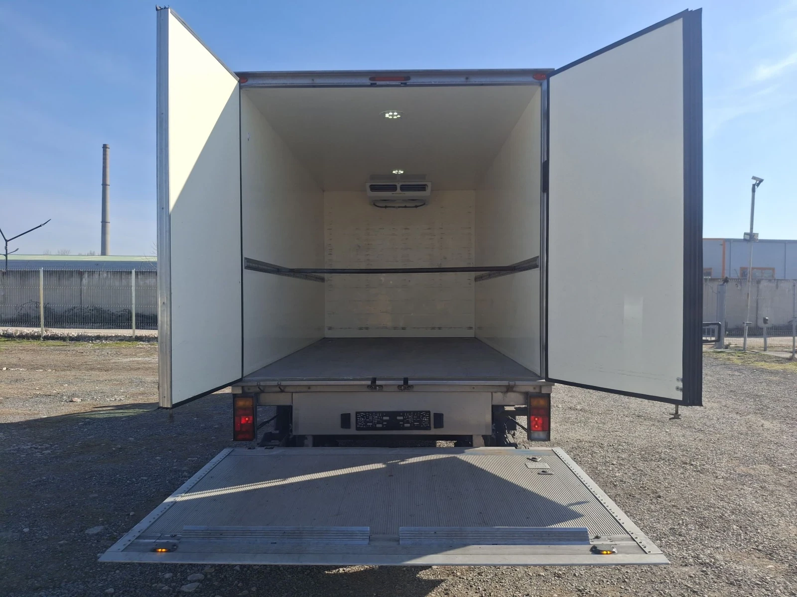 Peugeot Boxer 2.2* * Хладилен* * Падащ борд, снимка 15 - Бусове и автобуси - 53813815