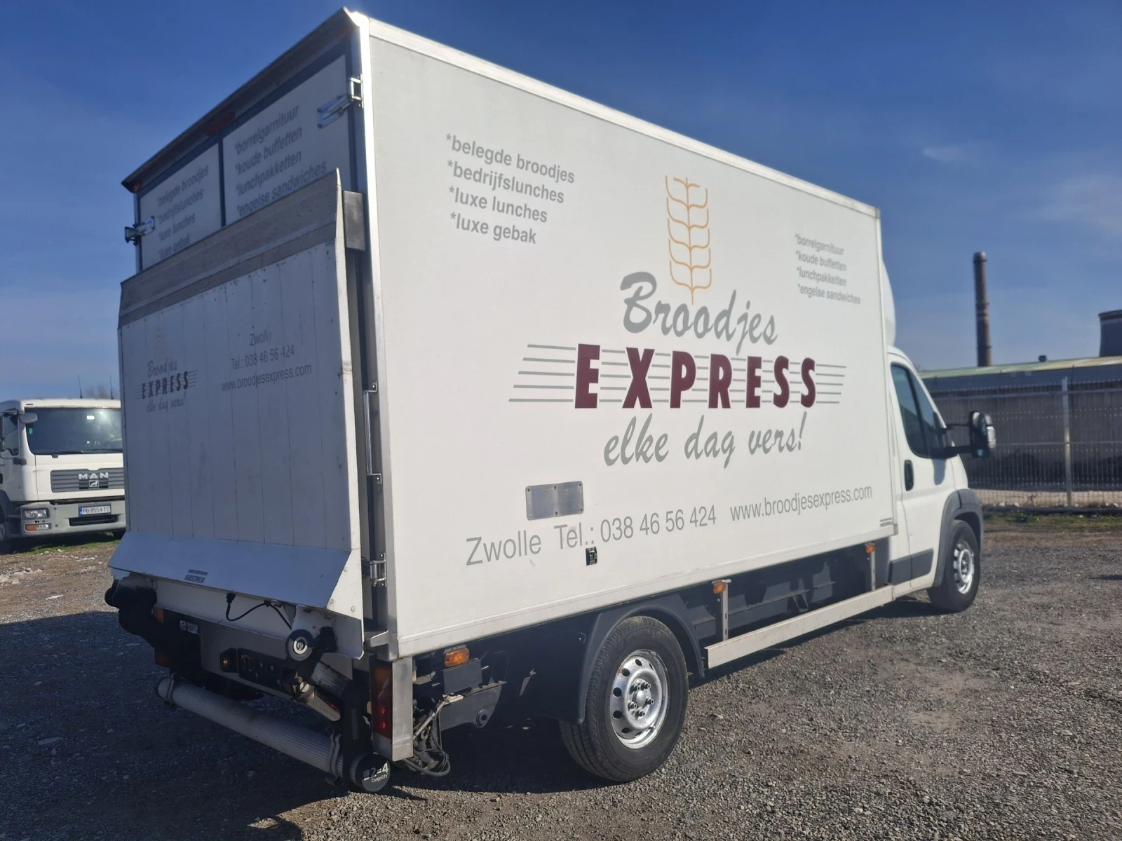 Peugeot Boxer 2.2* * Хладилен* * Падащ борд, снимка 5 - Бусове и автобуси - 53813815