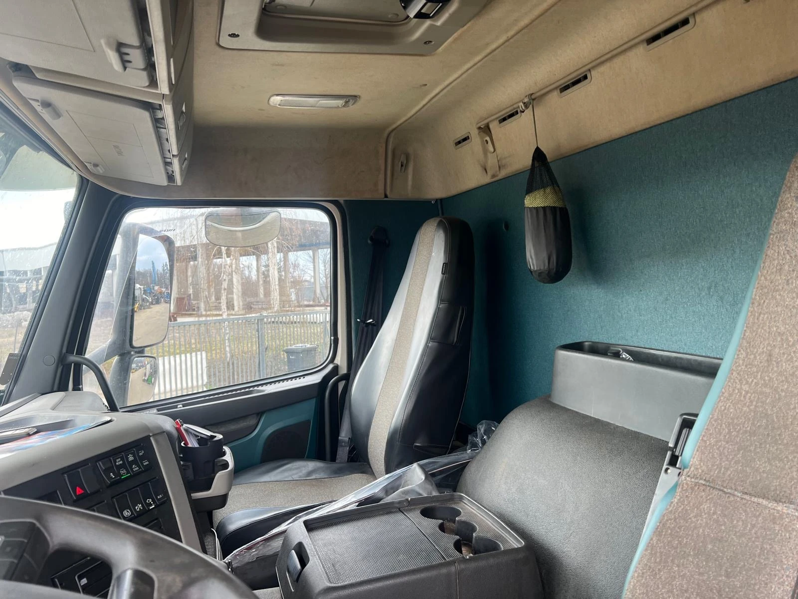 Volvo Fm Кран-16 м. 6х4-Буге, Внос, , , , снимка 6 - Камиони - 53831194