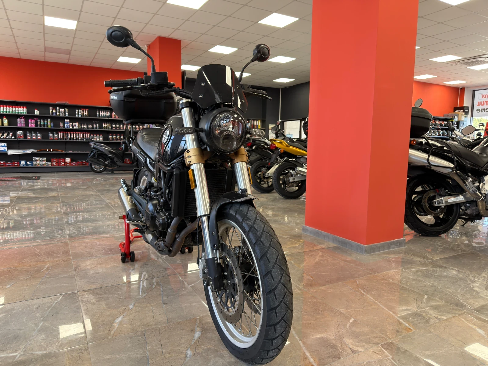 Benelli 500 LEONCINO 500 ABS 7000km. A2